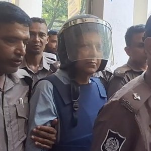 অস্ত্র মামলায় আনিসুল হকের বিরুদ্ধে অভিযোগ গঠনের শুনানি পেছালো