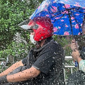 রাজধানীতে বজ্রবৃষ্টি  