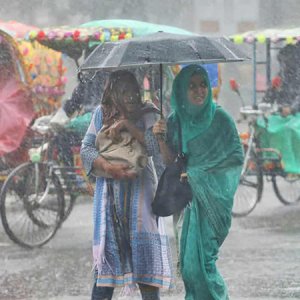 ঘর থেকে বের হওয়ার আগে জেনে নিন, কোথায় নামবে ঝড়-বৃষ্টি