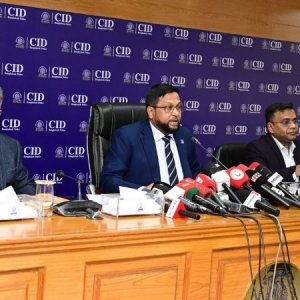 অনলাইন জুয়ার সাইট পরিচালনাকারী চক্রের ৮ সদস্য গ্রেফতার 