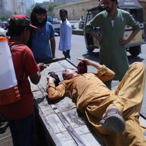 ‘এখন আর ব্যতিক্রমী কিছু নয়’, তীব্র দাবদাহে পুড়ছে করাচি