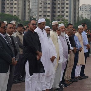 মিজানুর রহমান সিনহার জানাজা অনুষ্ঠিত, অংশ নিলেন প্রধানমন্ত্রী