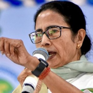 রবীন্দ্রনাথ-নেতাজির দেশে ‘বুলডোজার রাজনীতি’ চলবে না: মমতা