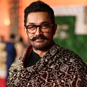 ডিজিটাল দুনিয়ায় নিজেকে ‘শূন্য’ দিলেন আমির খান