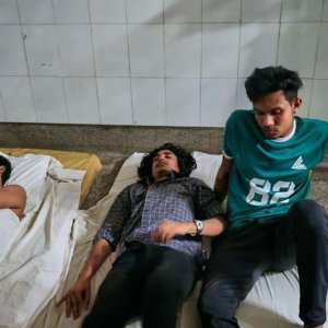 বিশ্ববিদ্যালয়ের শিক্ষক-শিক্ষার্থীদের ওপর টোল প্লাজার কর্মীদের হামলা, আহত ৯