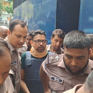 ট্রাকচালক হোসেন হত্যা: শেখ হাসিনাসহ ৩৪ জনের বিরুদ্ধে চার্জ শুনানি পেছালো