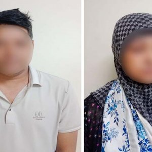 প্রতারণার অভিযোগে স্বরাষ্ট্র মন্ত্রণালয়ের কর্মচারী গ্রেফতার প্রতারণার অভিযোগে স্বরাষ্ট্র মন্ত্রণালয়ের কর্মচারী গ্রেফতার