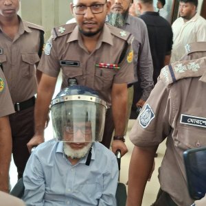 নতুন মামলায় গ্রেপ্তার হয়ে খায়রুল হক আবার কারাগারে