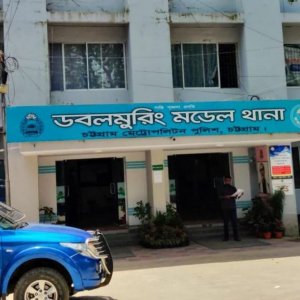 দুদিন আগে লিফটে চিৎকারের শব্দ, আজ মিললো রক্তাক্ত লাশ