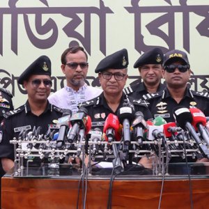গাবতলী পশুরহাট পরিদর্শন শেষে যা বললেন র‌্যাব মহাপরিচালক