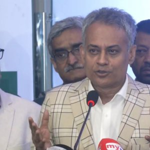 রডবোঝাই ট্রাক উল্টে ১৫ জন নিহতের ঘটনায় যা বললেন সেতুমন্ত্রী