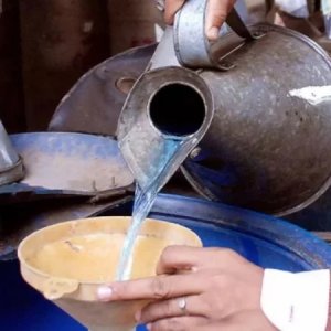 চট্টগ্রামে অবৈধভাবে মজুত করা ১২০০ লিটার ডিজেল