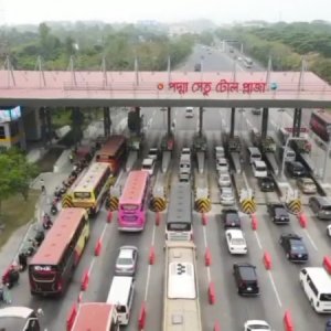 পদ্মা সেতু দিয়ে স্বস্তির ঈদযাত্রা, নেই যানজট