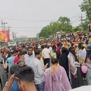 ঢাকা-চট্টগ্রাম মহাসড়ক ছাড়লেন শ্রমিকরা, যান চলাচল স্বাভাবিক