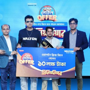 ফ্রিজ কিনে ১০ লাখ টাকা পেলেন খোকন মিয়া