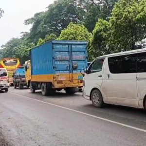 ঢাকা-চট্টগ্রাম মহাসড়কে ৮ কিলোমিটার যানজট