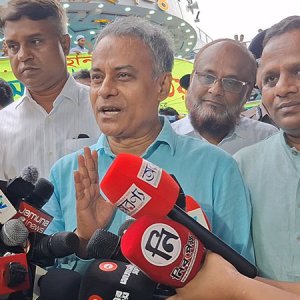 ‘লঞ্চে অতিরিক্ত ভাড়া আদায়ের সুযোগ নেই’
