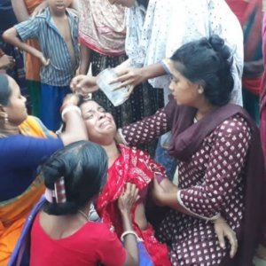 গোপালগঞ্জে সড়ক দুর্ঘটনায় নিহতদের বাড়িতে আহাজারি, শোকে স্তব্ধ দুই গ্রাম গোপালগঞ্জে সড়ক দুর্ঘটনায় নিহতদের বাড়িতে আহাজারি, শোকে স্তব্ধ দুই গ্রাম