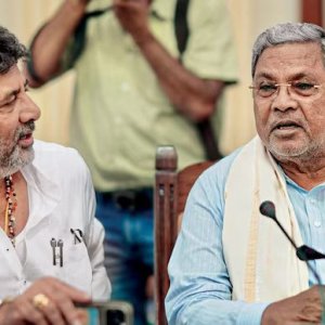 ‘দ্বিতীয় স্বাধীনতা সংগ্রামের’ ডাক দিয়ে কর্ণাটকের নতুন মুখ্যমন্ত্রীকে বার্তা সিদ্দারামাইয়ার