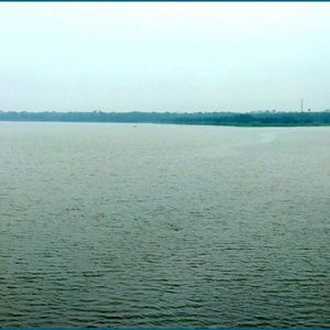 পাগলা নদীতে নেমে দুই শিক্ষার্থীর মৃত্যু পাগলা নদীতে নেমে দুই শিক্ষার্থীর মৃত্যু