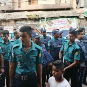 মোহাম্মদপুরের জেনেভা ক্যাম্পে মাদকবিরোধী যৌথ অভিযান শুরু