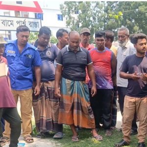 চোর সন্দেহে এক ব্যক্তিকে পিটিয়ে হত্যা