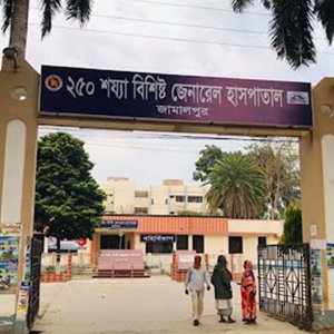 তীব্র গরমে ৪ জনের মৃত্যু