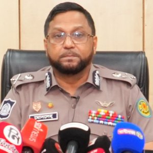 নতুন নাম জড়ানোর চেষ্টা বিচার বিলম্বের কৌশল: ডিএমপি কমিশনার