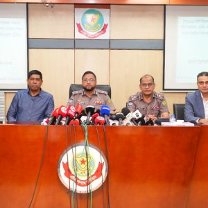 ট্রাফিক আইন সবার জন্য সমান, পুলিশ সদস্য হলেও ব্যবস্থা: ডিএমপি …