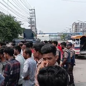 ঈদের ছুটি শেষে ফেরার পর এক গ্রুপের ১৮৬৮ জনকে চাকরি থেকে ছাঁটাই