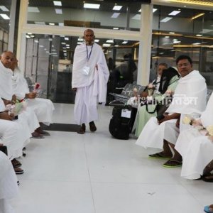 হজ শেষে ফিরছেন হাজিরা, সন্তুষ্টি ব্যবস্থাপনায়