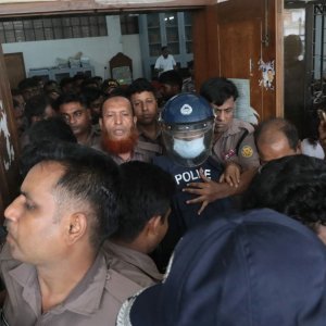 রায় ঘোষণার সময় নির্লিপ্ত ছিল সোহেল, অশ্রুসিক্ত স্বপ্না