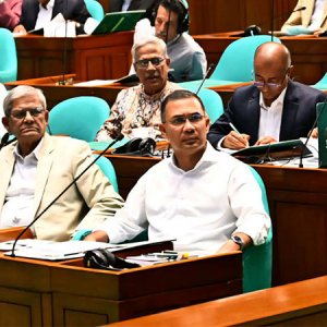ফ্যাসিবাদী শাসনে শিক্ষাব্যবস্থা ধ্বংস হয়েছে, এবার ঘুরে দাঁড়া