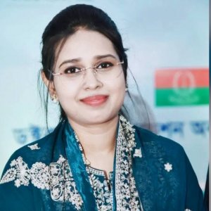 হাসপাতাল নিজেই আইসিইউতে: সংসদে প্রিয়াঙ্কা