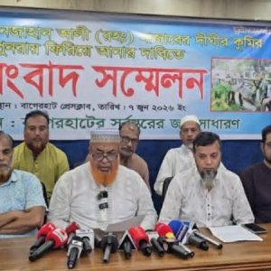 যেকোনও মূল্যে মাজারের সেই কুমির ফেরত চান খাদেম