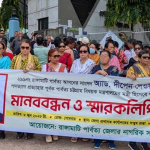 দীপেন দেওয়ানকে মন্ত্রী পদে পুনর্বহাল করতে প্রধানমন্ত্রীর কাছ