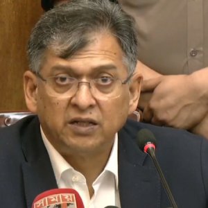 পুলিশকে জনবান্ধব বাহিনীতে রূপান্তর ঘটাতে পেরেছি: স্বরাষ্ট্রম