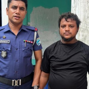 শিশুকে ধর্ষণচেষ্টা: যুবককে আটক করে পুলিশে দিলো এলাকাবাসী