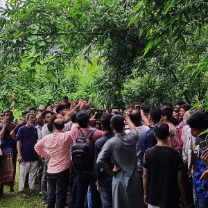 ব্যবসায়ীর মাথাবিহীন লাশ, স্ত্রী বললেন ‘কারা এভাবে হত্যা করল