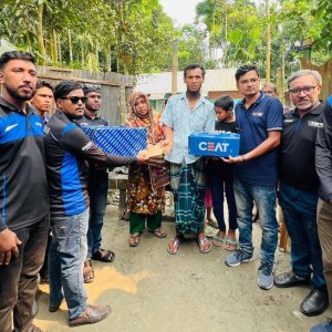 যাত্রীদের বাঁচাতে গিয়ে প্রাণ হারানো দুলালের পরিবার