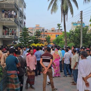 সরকারি ডাকবাংলো থেকে মা ও দুই মেয়ের লাশ উদ্ধার, থানায় মামলা
