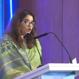‘সরকার মানুষের স্বার্থকে প্রাধান্য দিয়ে ভারসম্যপূর্ণ পররাষ্ট