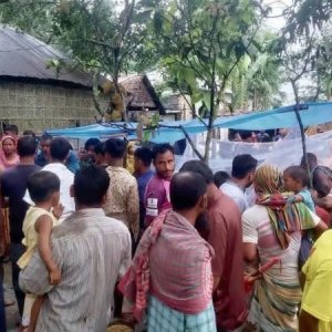 মাছ ধরতে গিয়ে বিদ্যুৎস্পৃষ্ট হয়ে ২ জনের মৃত্যু