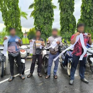মালয়েশিয়ায় বাংলাদেশিসহ ৪৯ প্রবাসী আটক, ৪৯টি যানবাহ