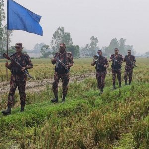 দিনাজপুরের ১৪২ কিলোমিটার সীমান্ত এলাকায় নজরদারি বৃ