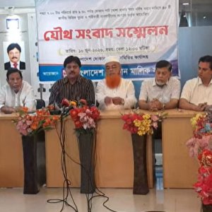 রাত সাড়ে ৯টা পর্যন্ত মার্কেট খোলা রাখার দাবি