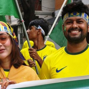 পাত্রী ব্রাজিল-পাত্র আর্জেন্টাইন সমর্থক, লড়াই গড়ালো মাঠে