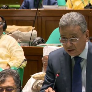 ৫৫ লাখ পরিবারকে ১৫ টাকা কেজি দরে চাল দেবে সরকার