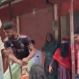 হাত–পা বেঁধে নারীকে নির্যাতন, উদ্ধারে আসা একজনের মাথা ফাটালেন স্বামী–শ্বশুর হাত–পা বেঁধে নারীকে নির্যাতন, উদ্ধারে আসা একজনের মাথা ফাটালেন স্বামী–শ্বশুর