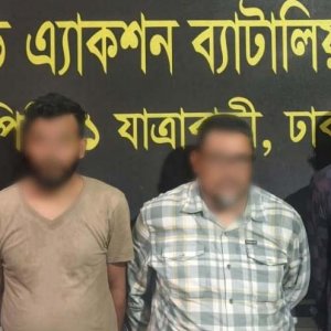 দেশে সক্রিয় বিদেশি অস্ত্রের সিন্ডিকেট, সীমান্ত দিয়ে আসছে ঢাকায়